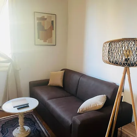 Santa Sofia House 아파트